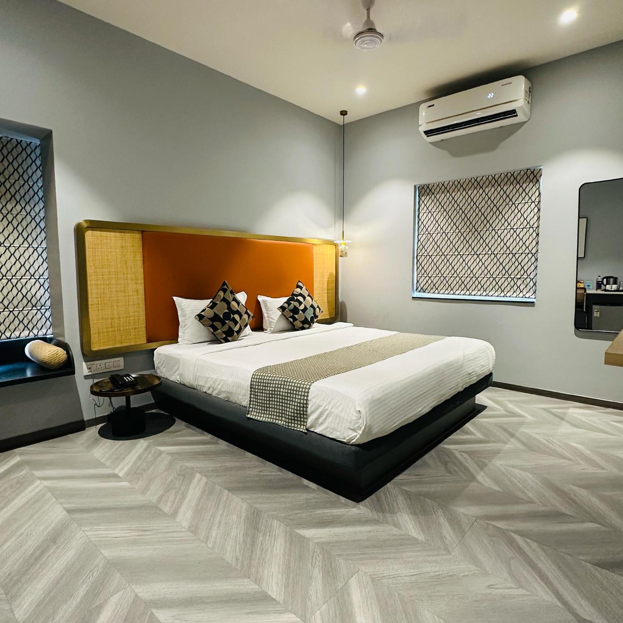 La Serene Hyderabad Exterior photo